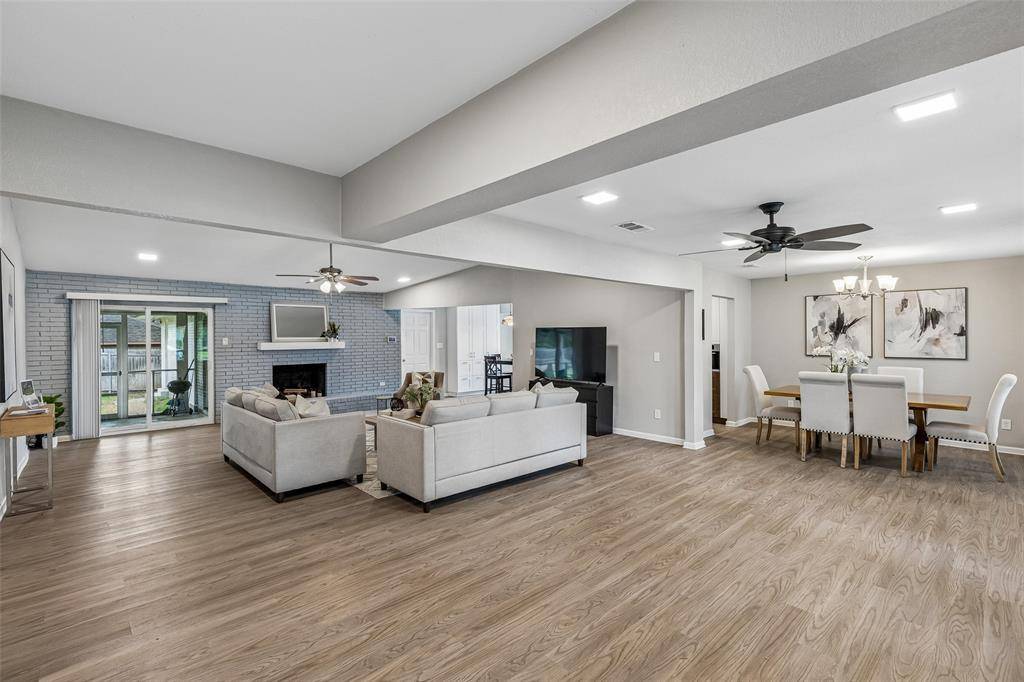 605 Meadow Heath Circle, Dallas, TX 75232