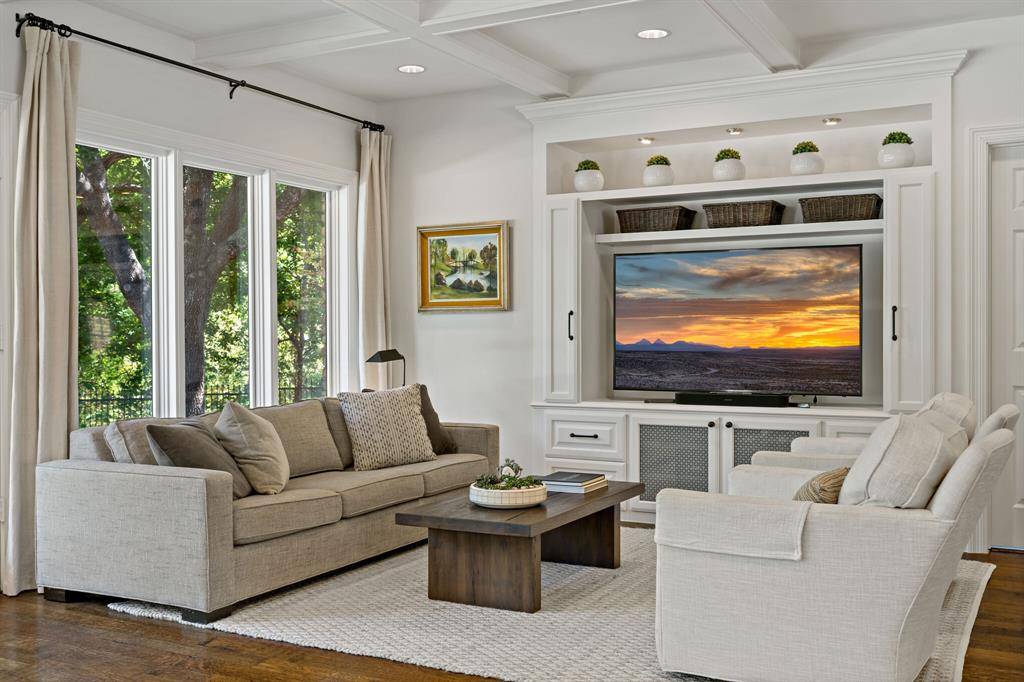 2712 W Prairie Creek Drive, Richardson, TX 75080