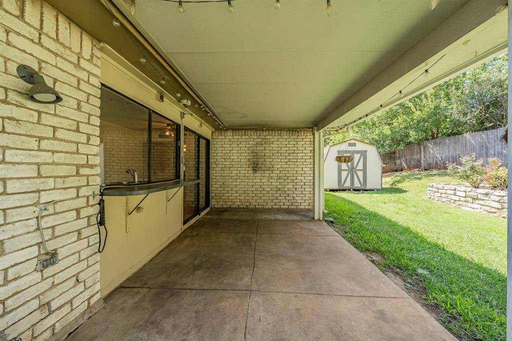 4017 Rushmoor Drive, Arlington, TX 76016