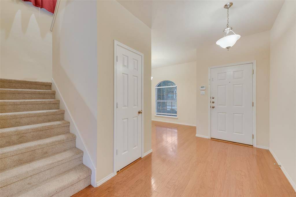 3223 Guadaloupe, Grand Prairie, TX 75054