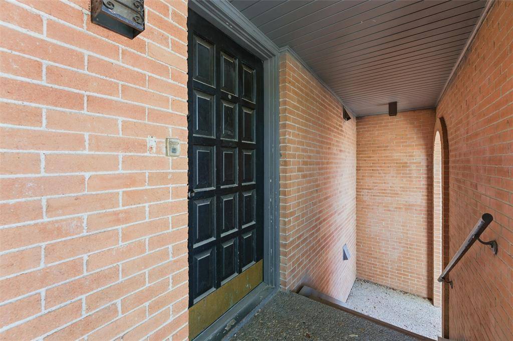 558 E Avenue J #D, Grand Prairie, TX 75050