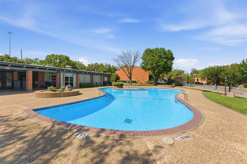 558 E Avenue J #D, Grand Prairie, TX 75050