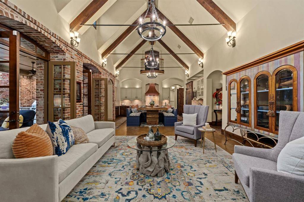 2105 Denver Drive, Southlake, TX 76092