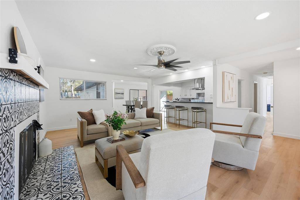 1711 Essex Avenue, Dallas, TX 75203