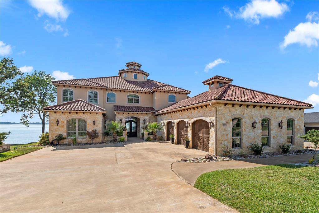 204 Pinnacle Club Place, Mabank, TX 75156