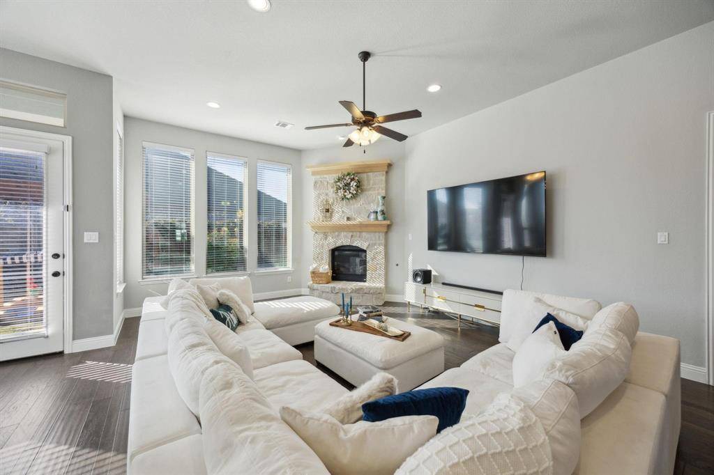 6800 Barolo Drive, Rowlett, TX 75088