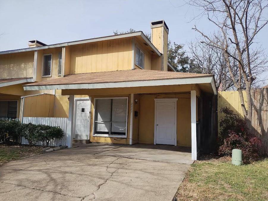 2623 NINA Circle, Grand Prairie, TX 75052