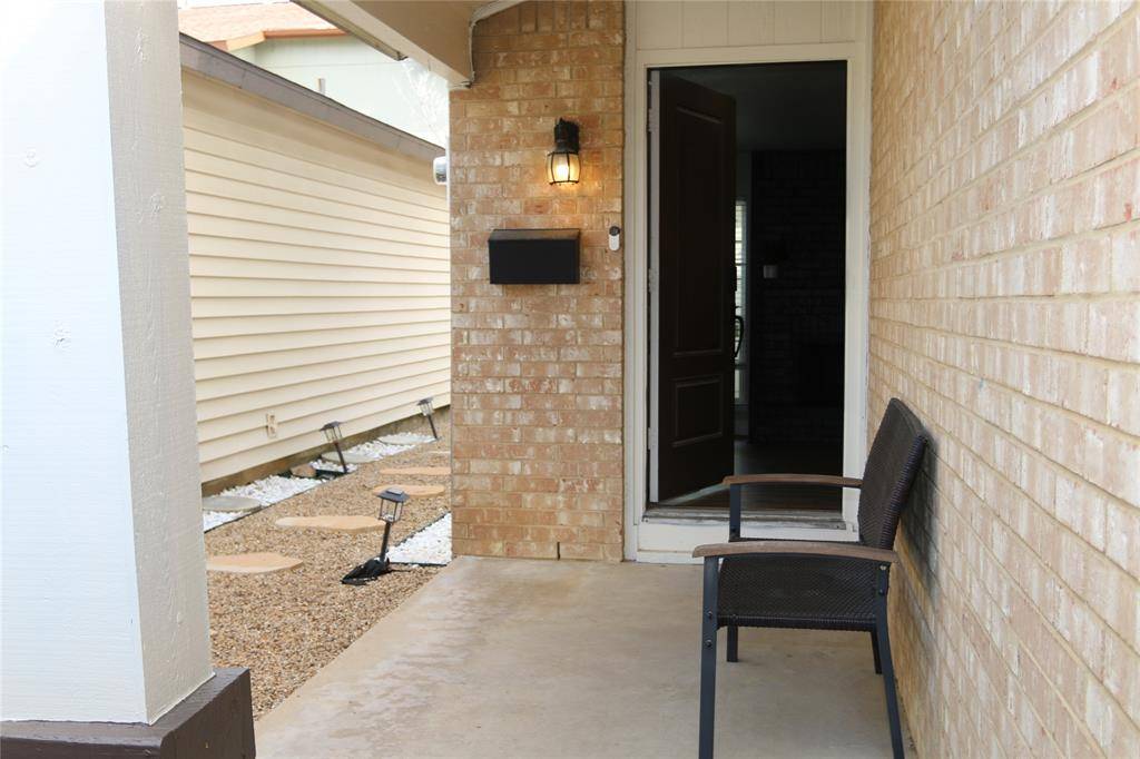 2943 Antares Circle, Garland, TX 75044