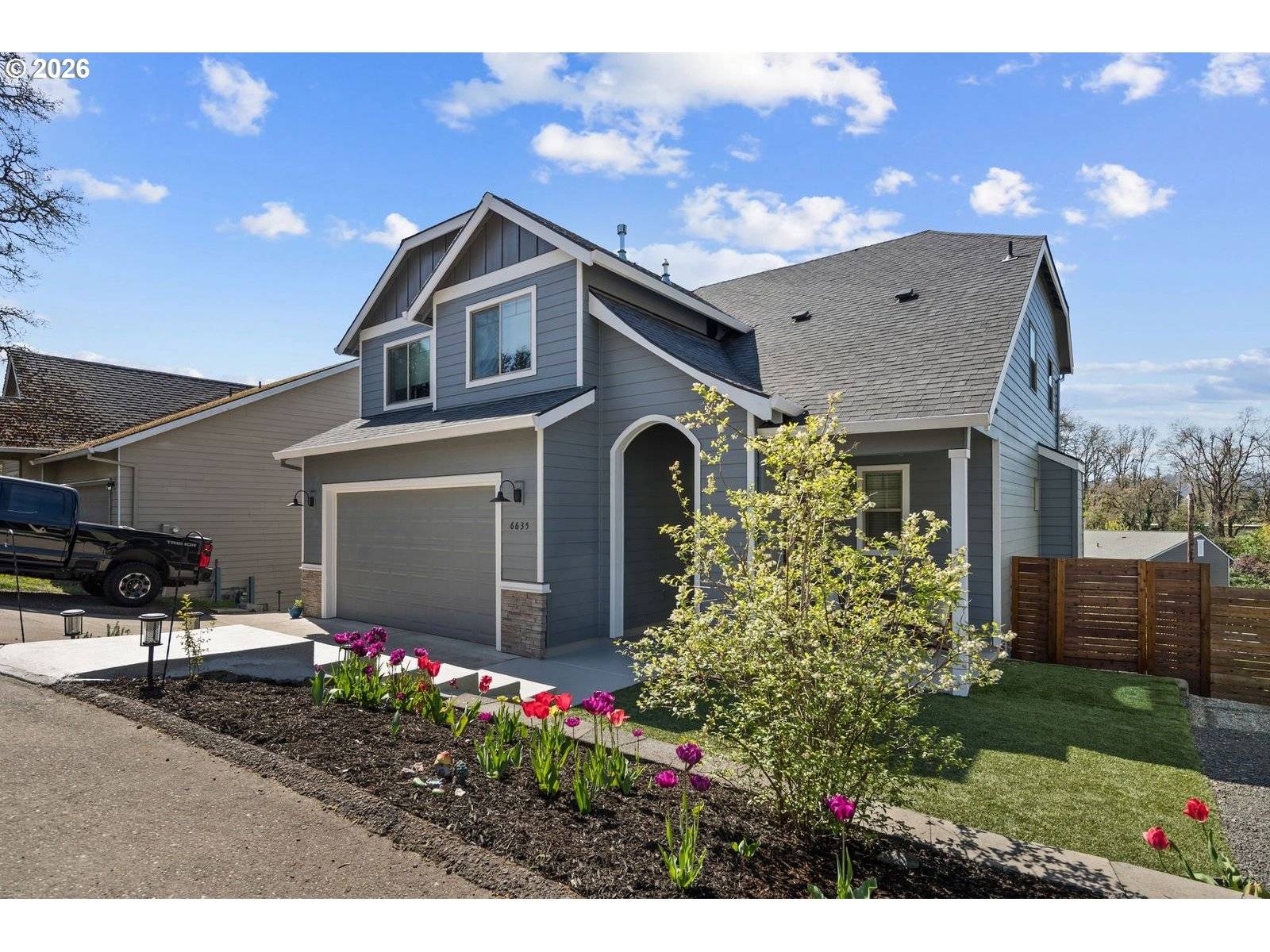 6635 LARISSA LN, Gladstone, OR 97027