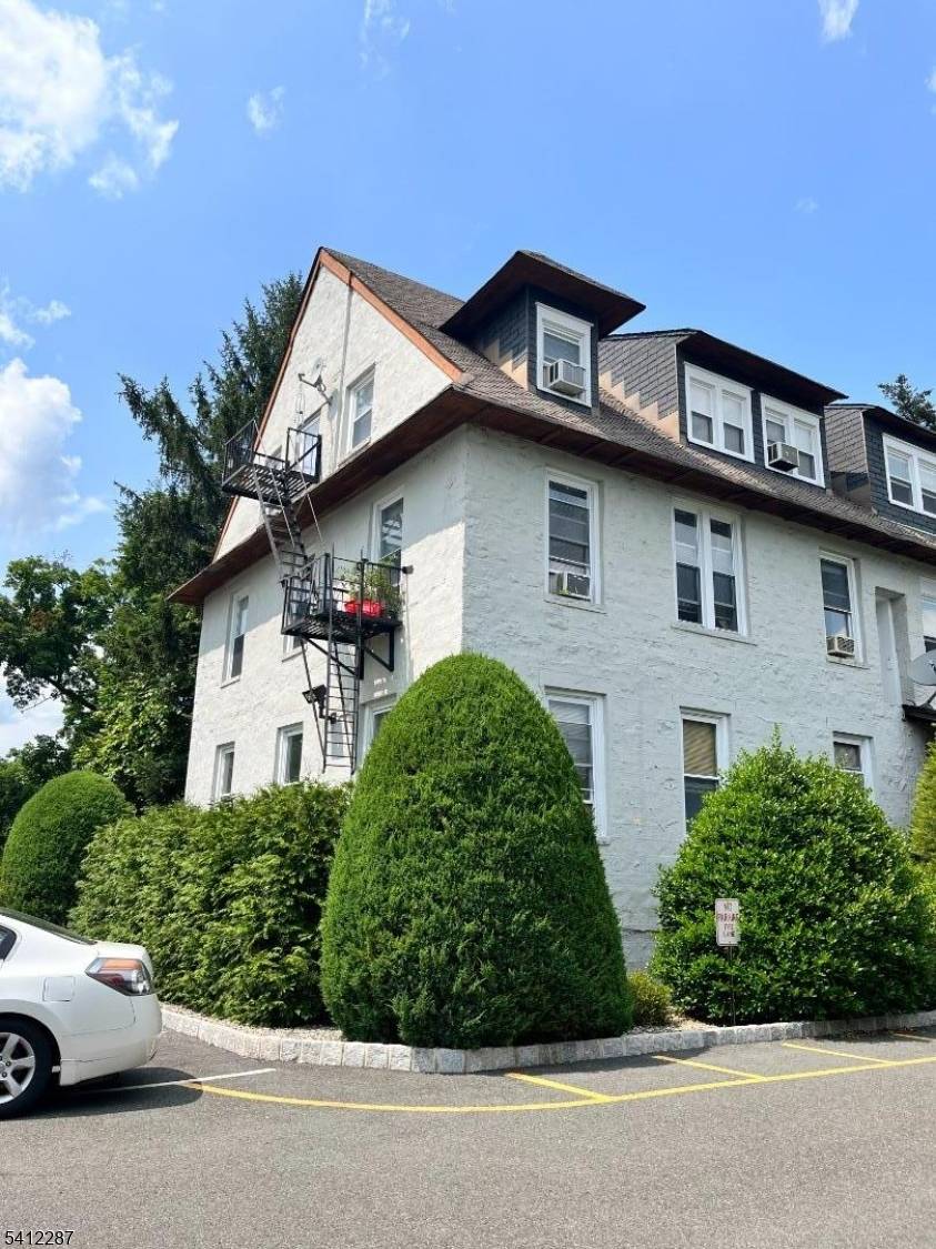 16 Woodland Ave #4, Butler Boro, NJ 07405