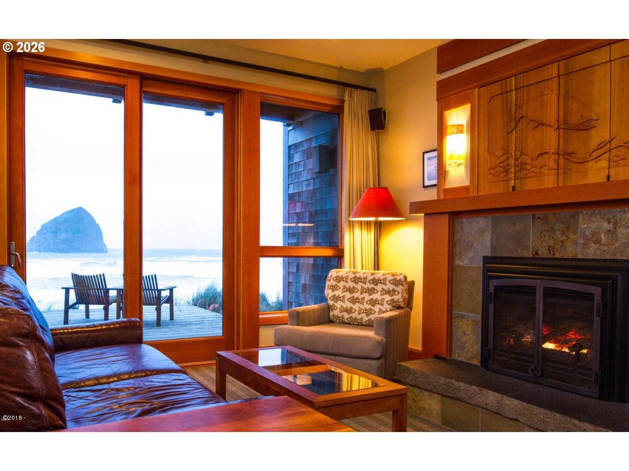 33000 Cape Kiwanda Dr #5WK28, Pacific City, OR 97135