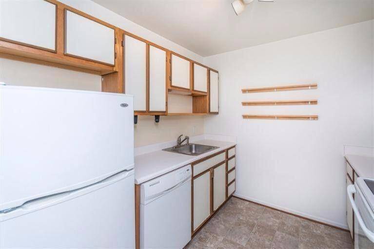 735 Clubhouse DR, Ypsilanti Twp, MI 48197