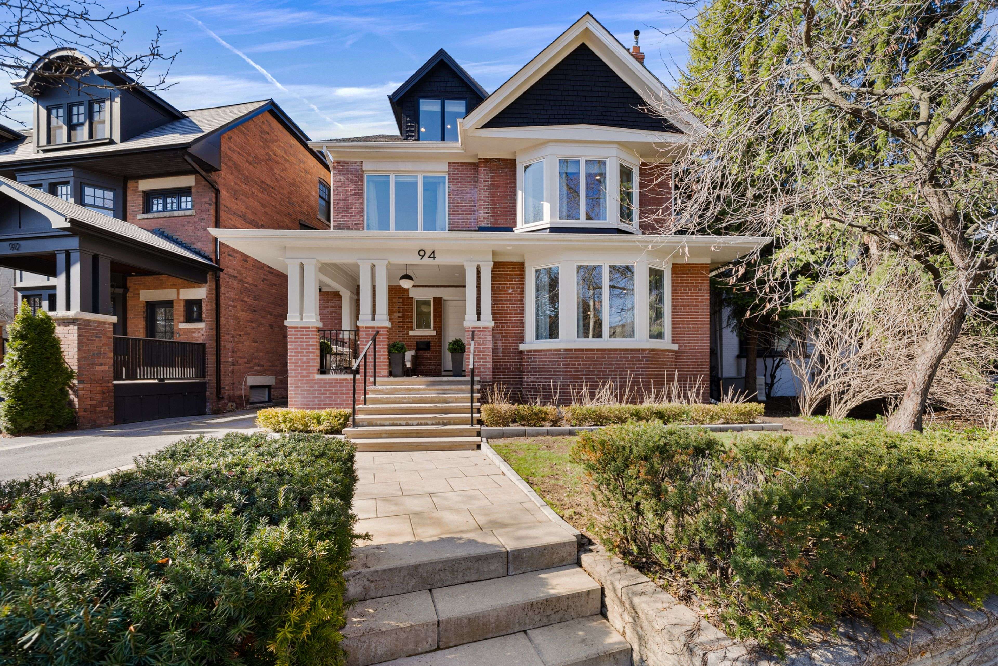 94 Binscarth RD, Toronto C09, ON M4W 1Y4