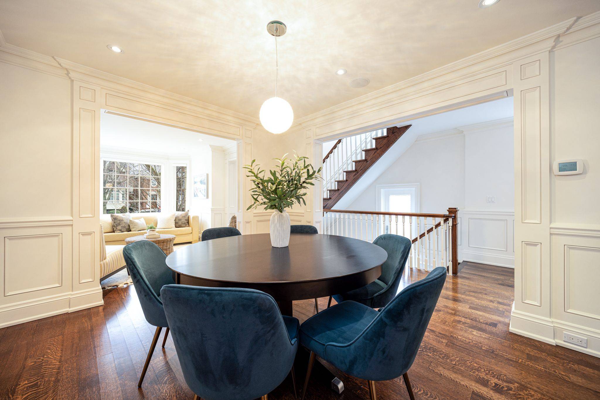 38 Annesley AVE, Toronto C11, ON M4G 2T7