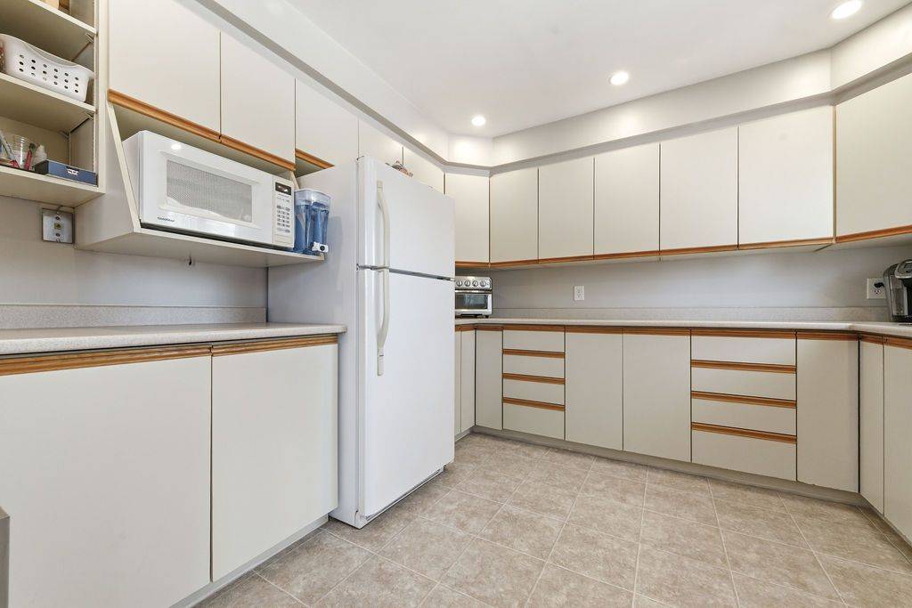 101 Frontenac CRES, Deep River, ON K0J 1P0