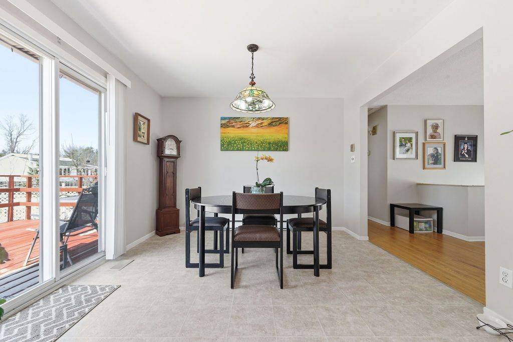 101 Frontenac CRES, Deep River, ON K0J 1P0