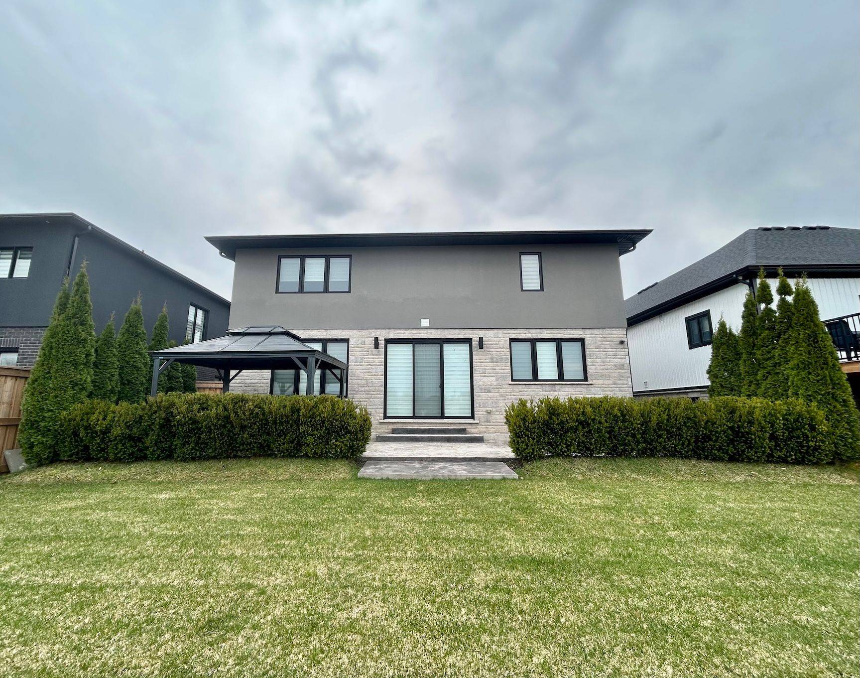 2864 Arrowsmith CT, Fort Erie, ON L0S 1S0