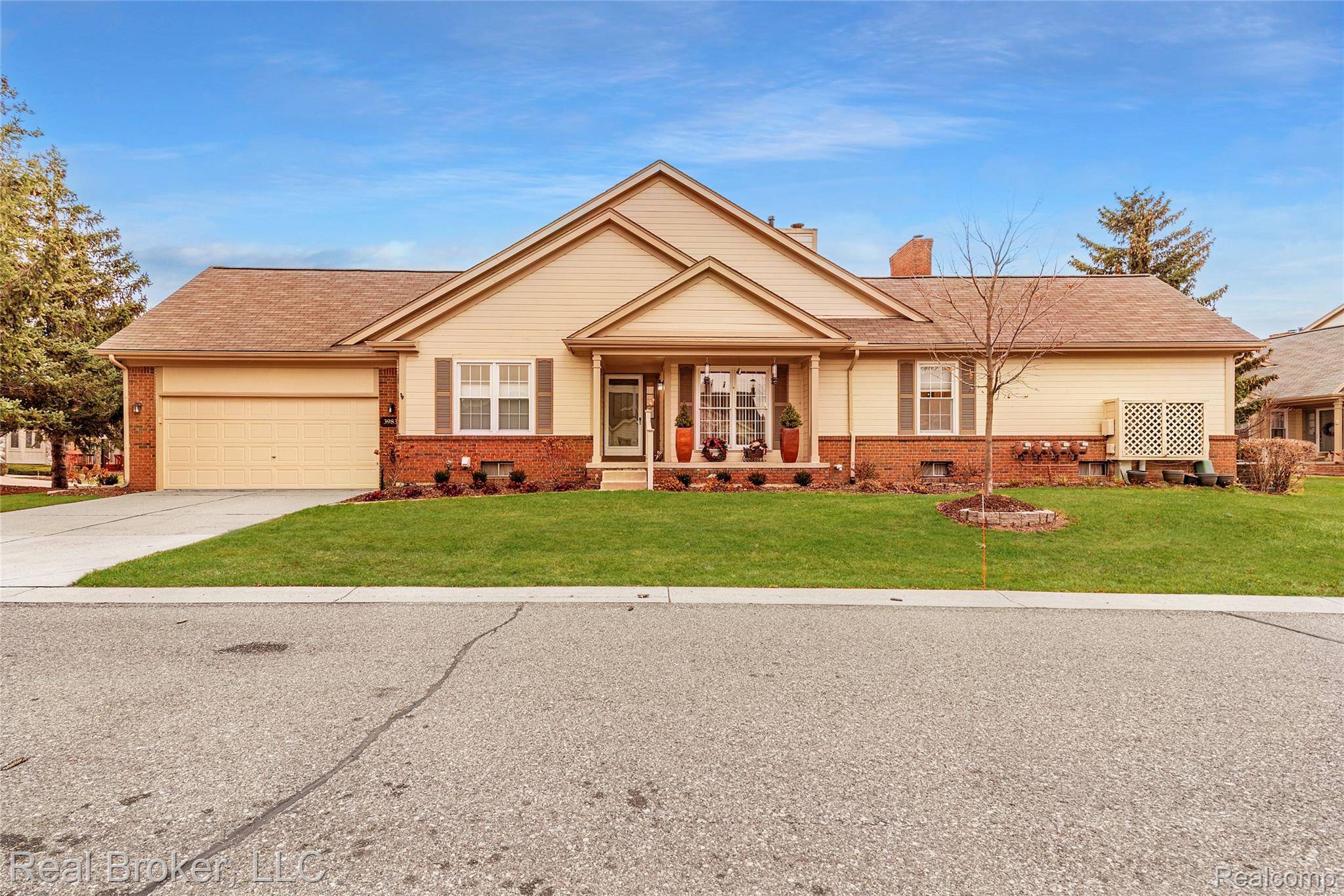 39836 Eagle Trace DR, Northvilletownship_wayne, MI 48168