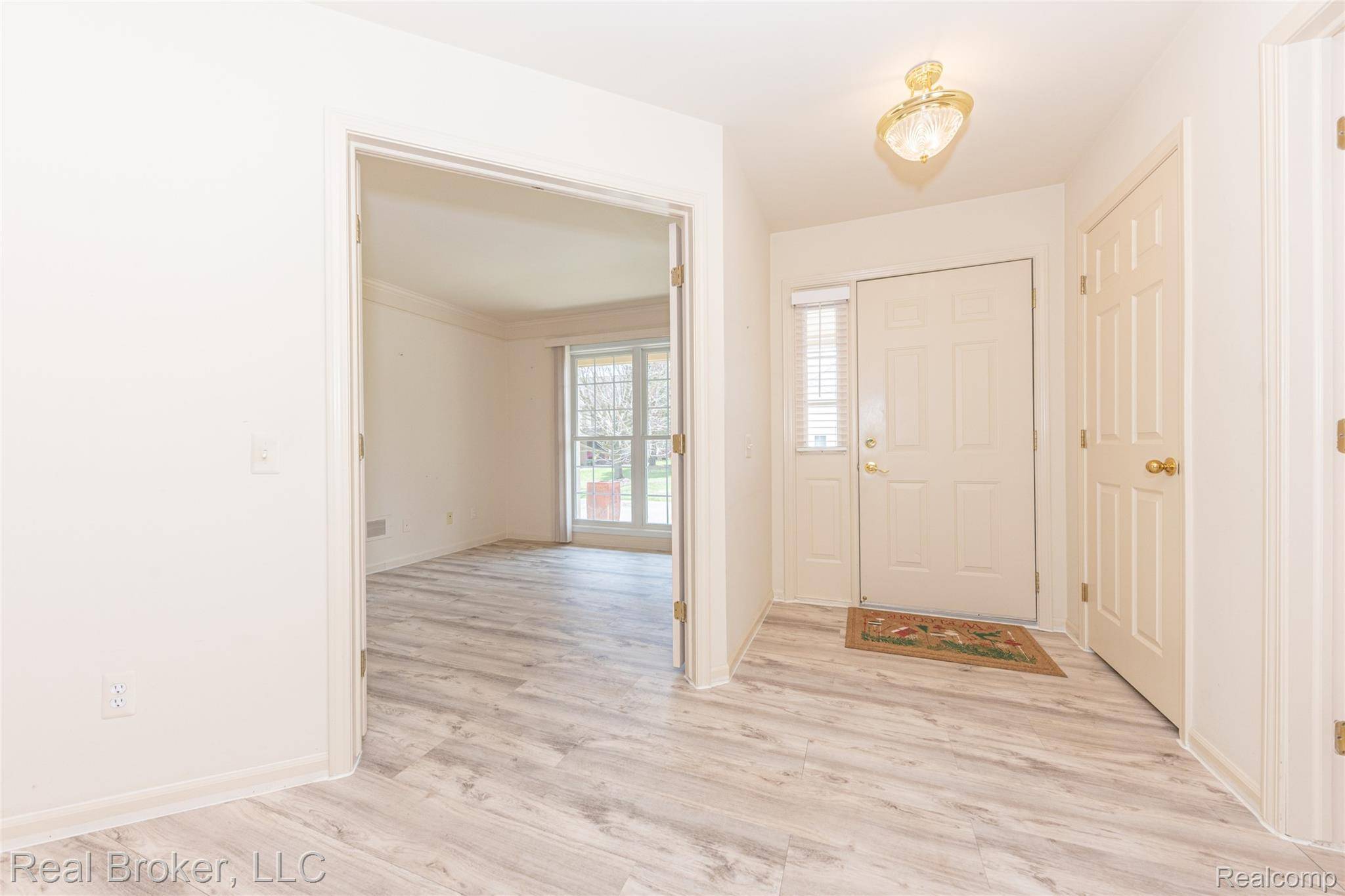 39836 Eagle Trace DR, Northvilletownship_wayne, MI 48168