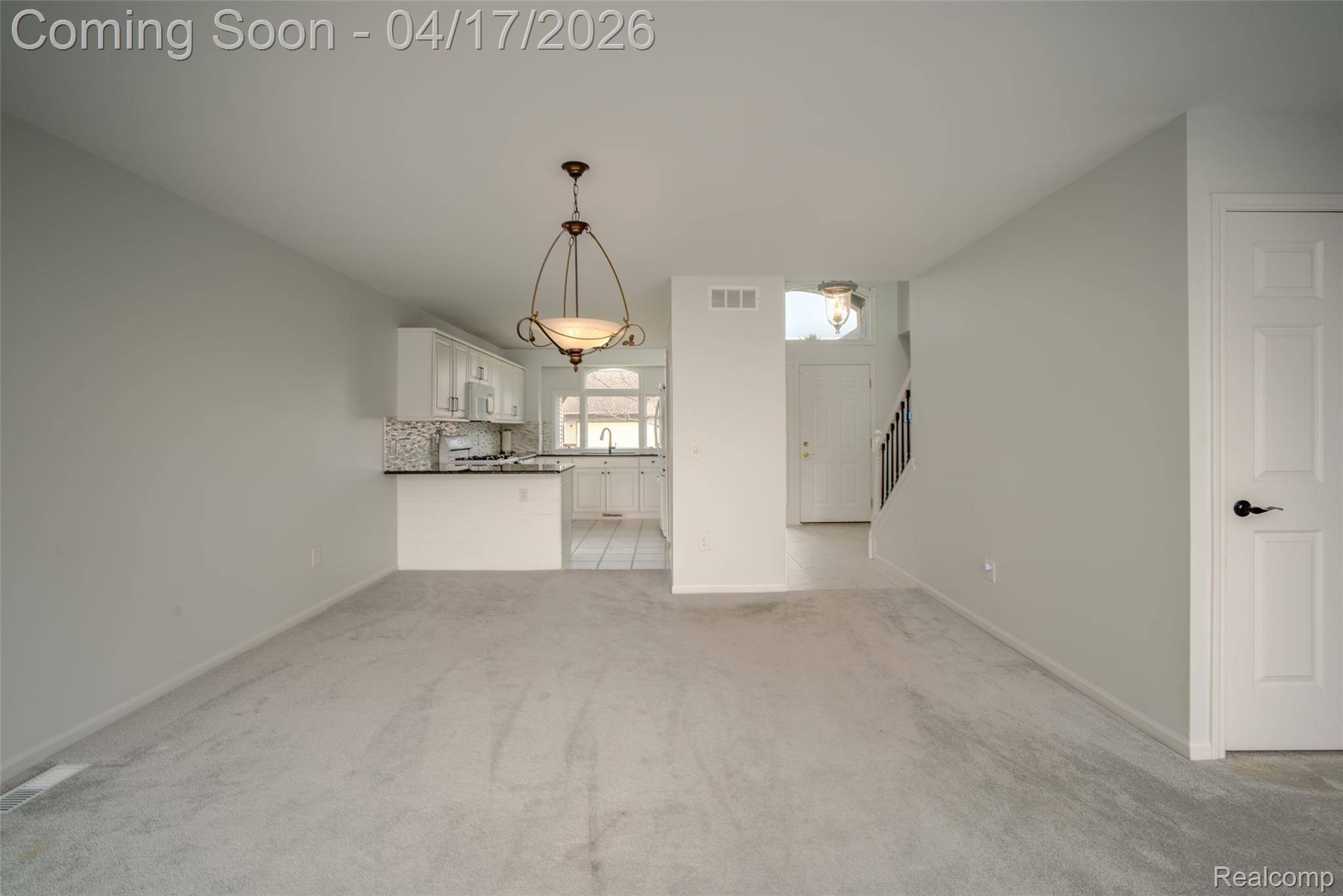 1215 Mountain Ash DR, Brighton, MI 48116