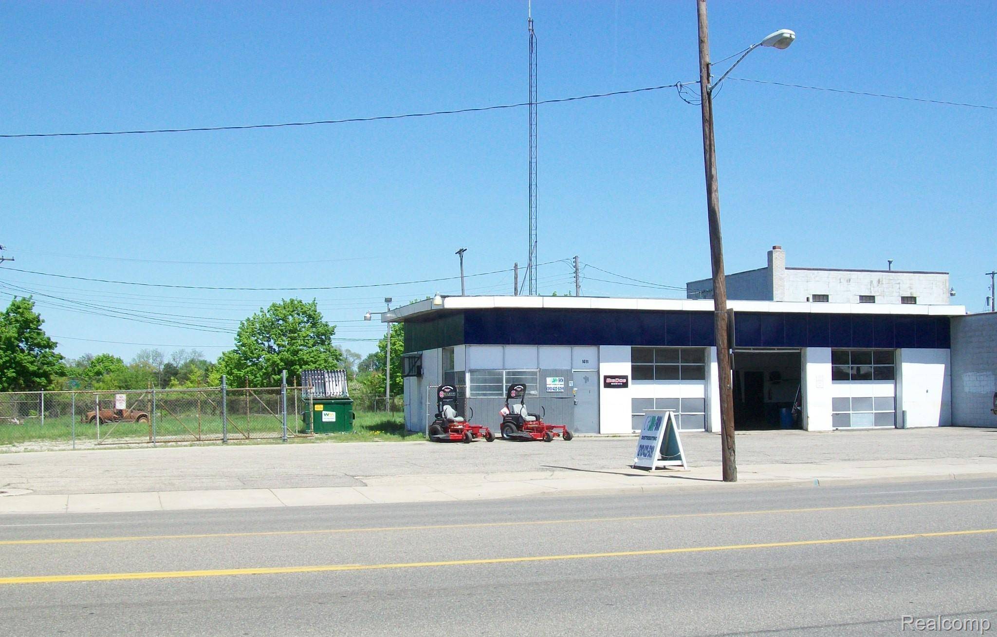 1607 S Saginaw ST, Flint, MI 48503