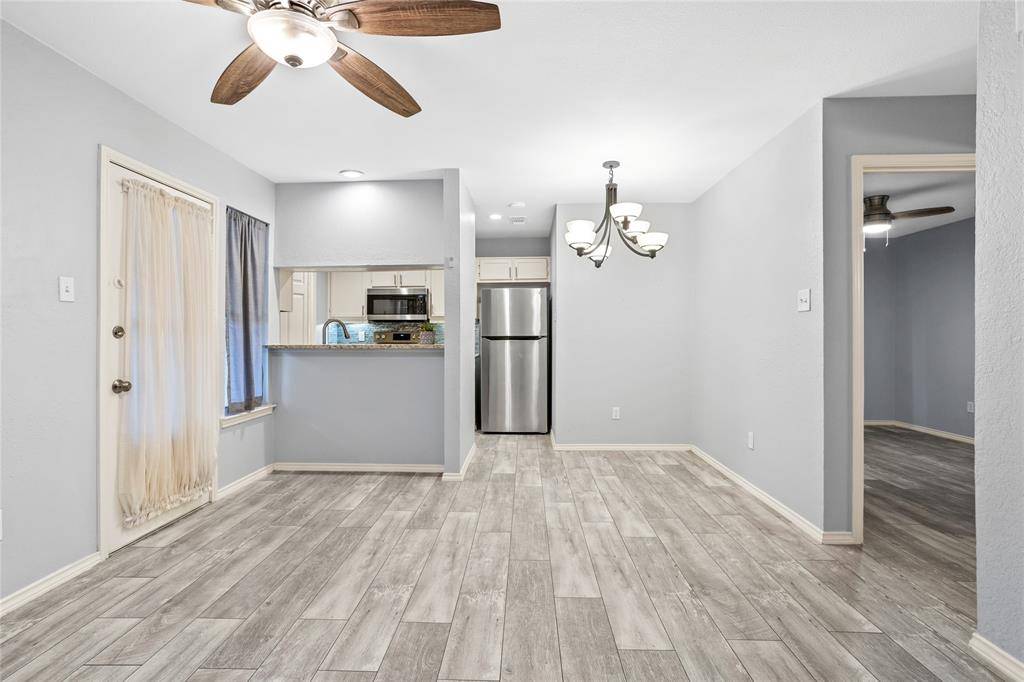 1735 Crest Grove Drive, Arlington, TX 76012