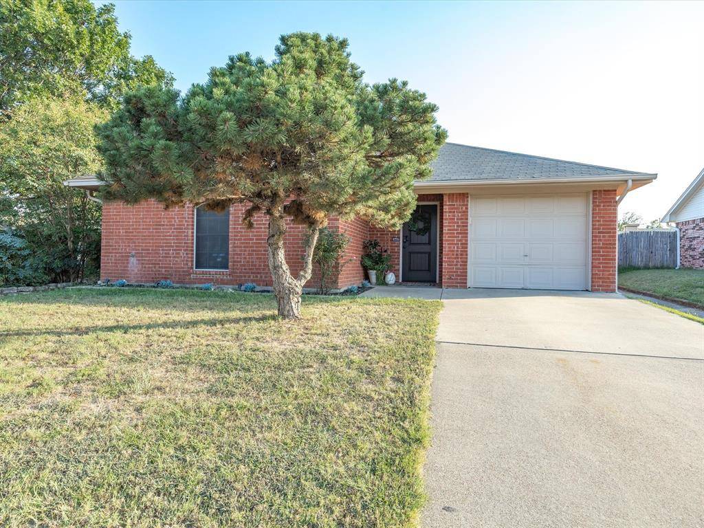 126 Black Forest Drive, Weatherford, TX 76086