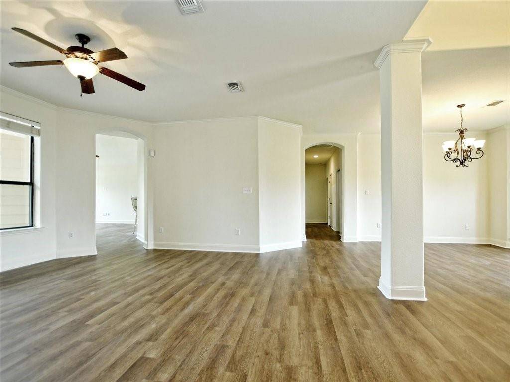 505 Vista View Trail, Spicewood, TX 78669