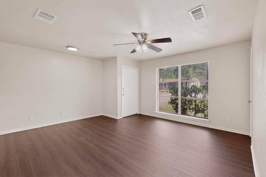 726 Jadewood Drive, Dallas, TX 75232