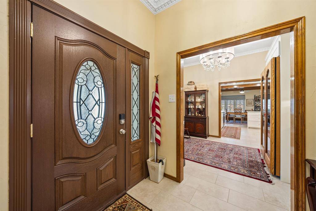 2533 Stonegate Drive N, Bedford, TX 76021