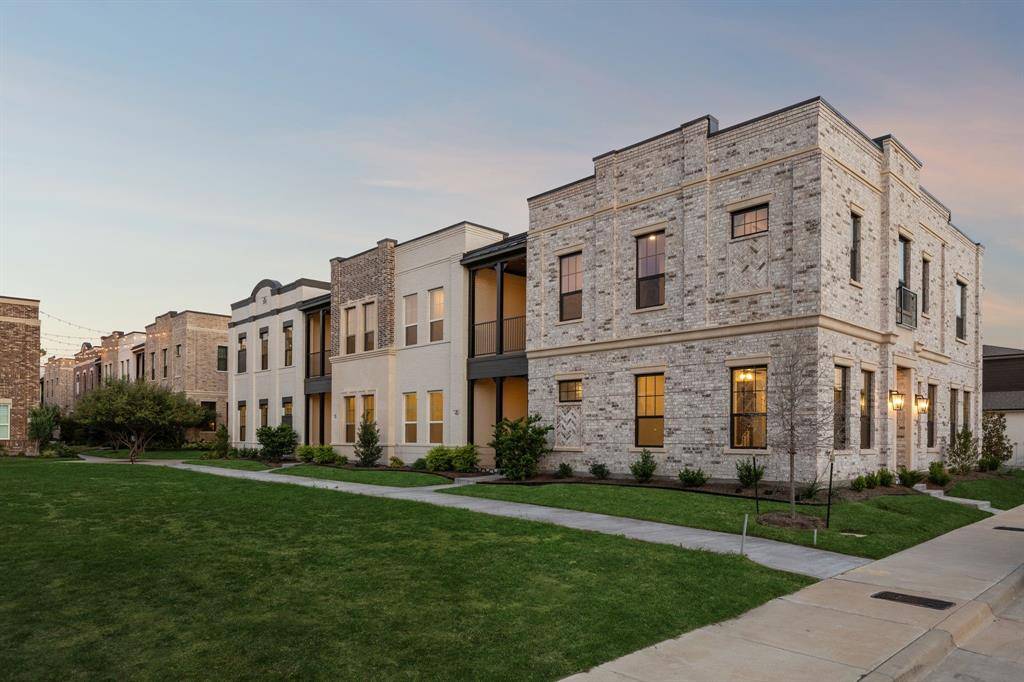 305 Sunset Lane #101, Fort Worth, TX 76114