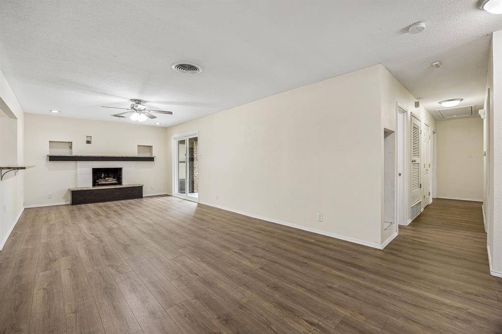 740 Joanna Drive, Hurst, TX 76053