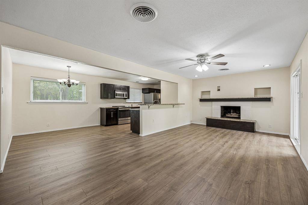 740 Joanna Drive, Hurst, TX 76053