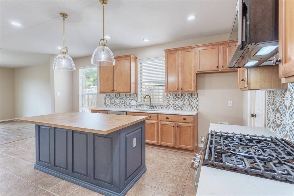 2356 Jaguar Drive, Frisco, TX 75033