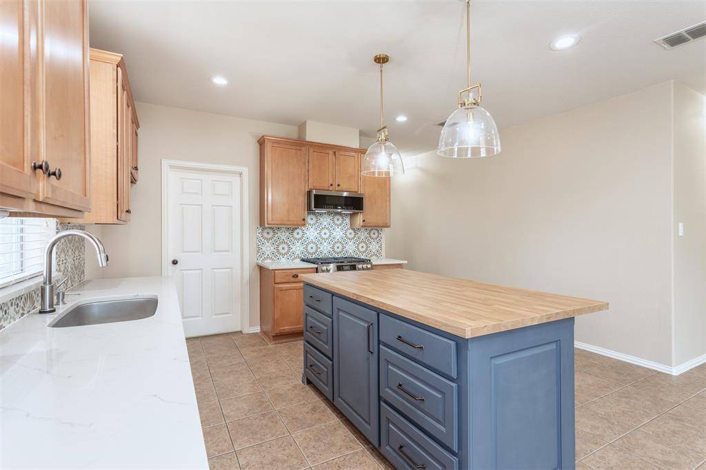 2356 Jaguar Drive, Frisco, TX 75033