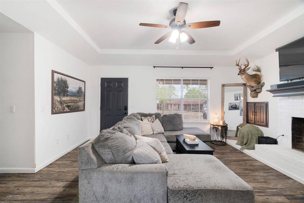 620 Moore Street, Blossom, TX 75416