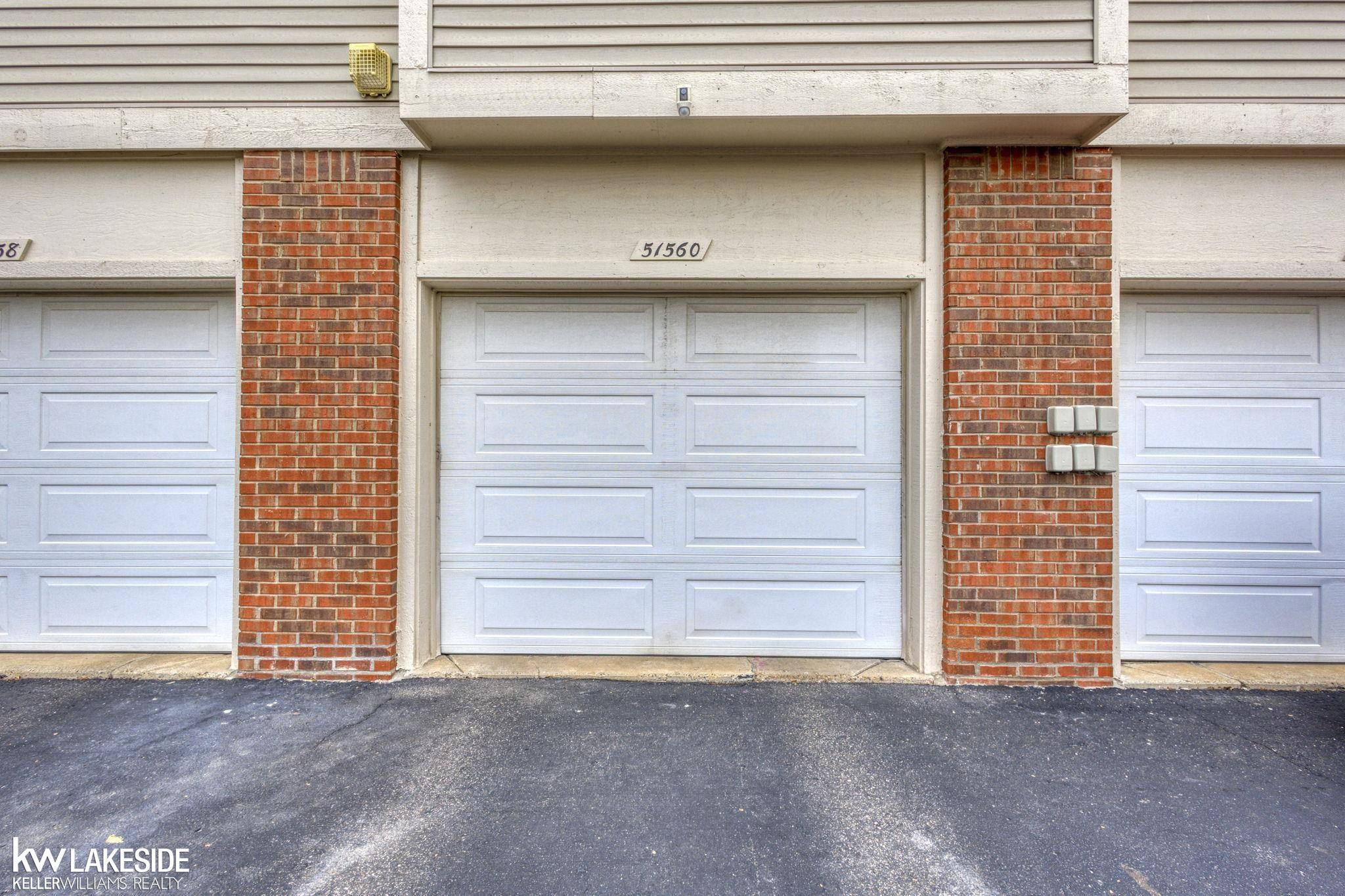 51560 Stern LN, Chesterfield Twp, MI 48051