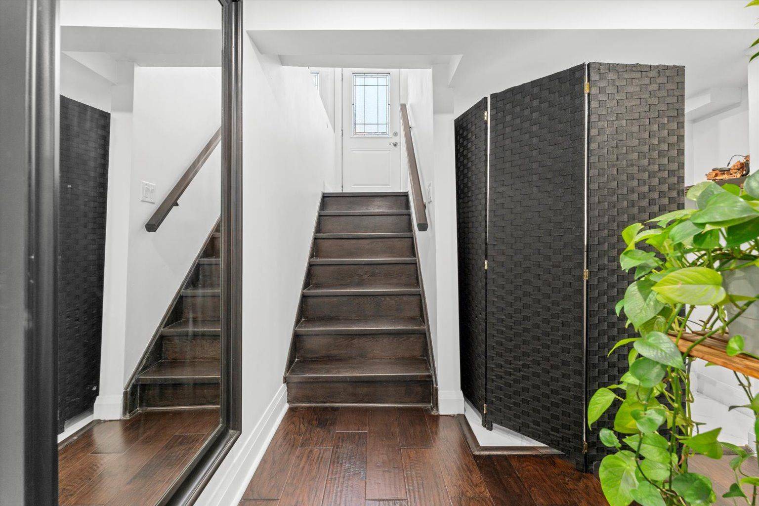 65 Murray DR #Lower 1, Aurora, ON L4G 2C2