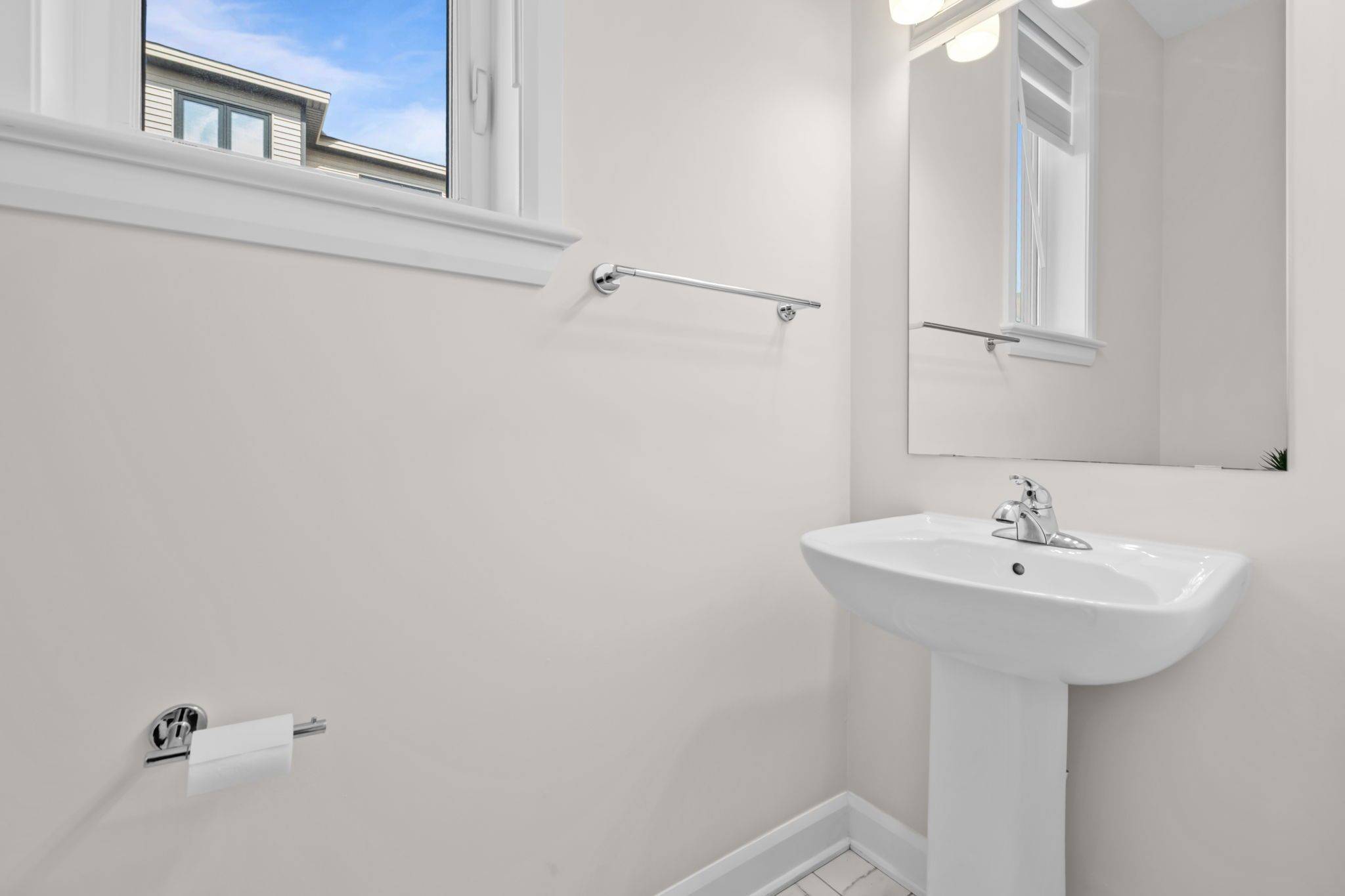 133 Angelonia CRES, Blossom Park - Airport And Area, ON K1T 0Y5