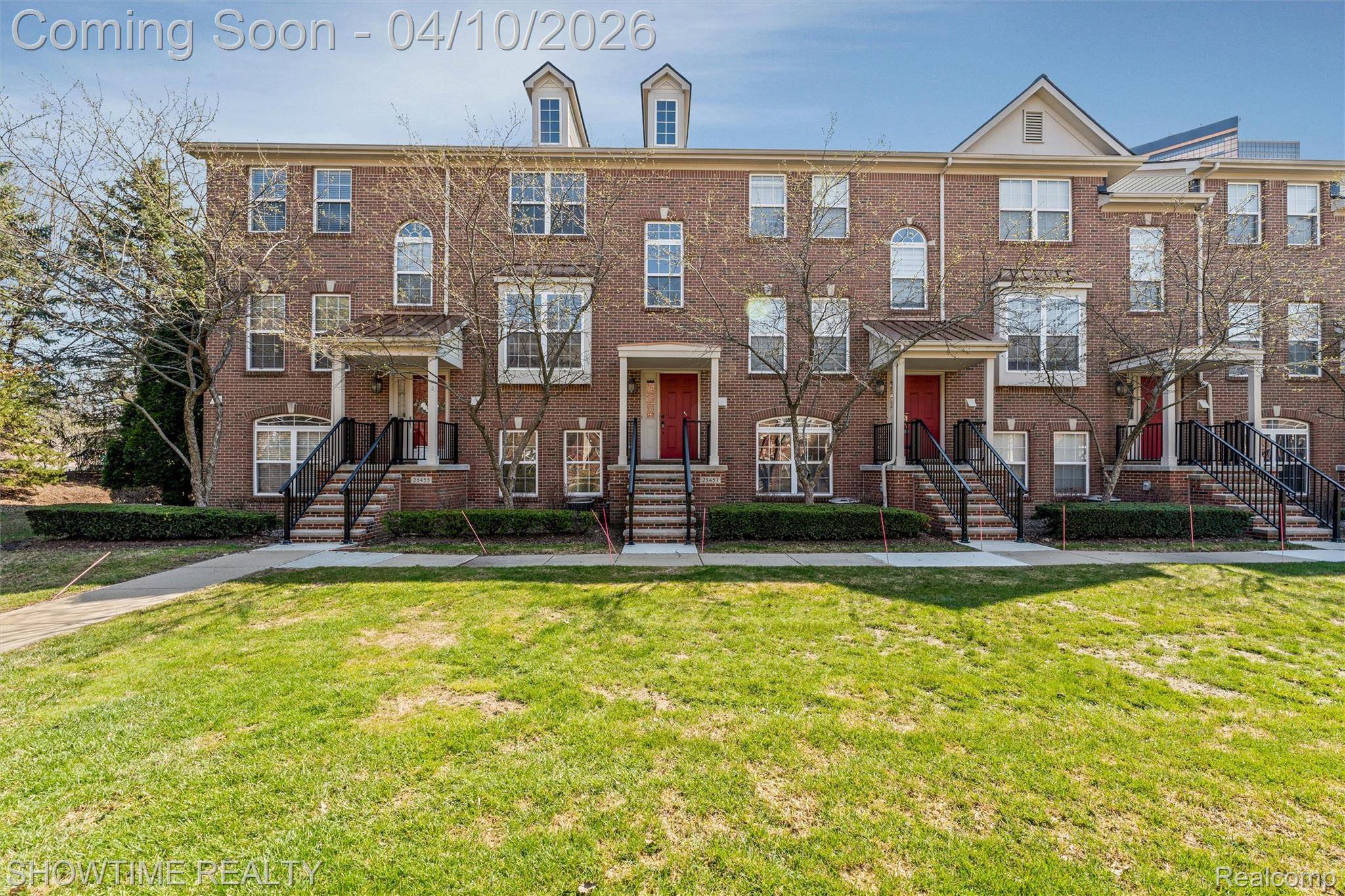 25457 Saint James, Southfield, MI 48075