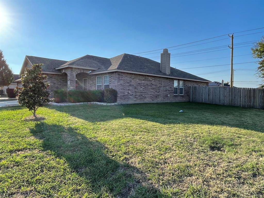 804 White Fields Way, Arlington, TX 76002