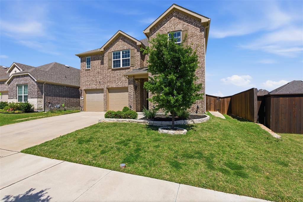 9437 Trailway Drive, Oak Point, TX 75068
