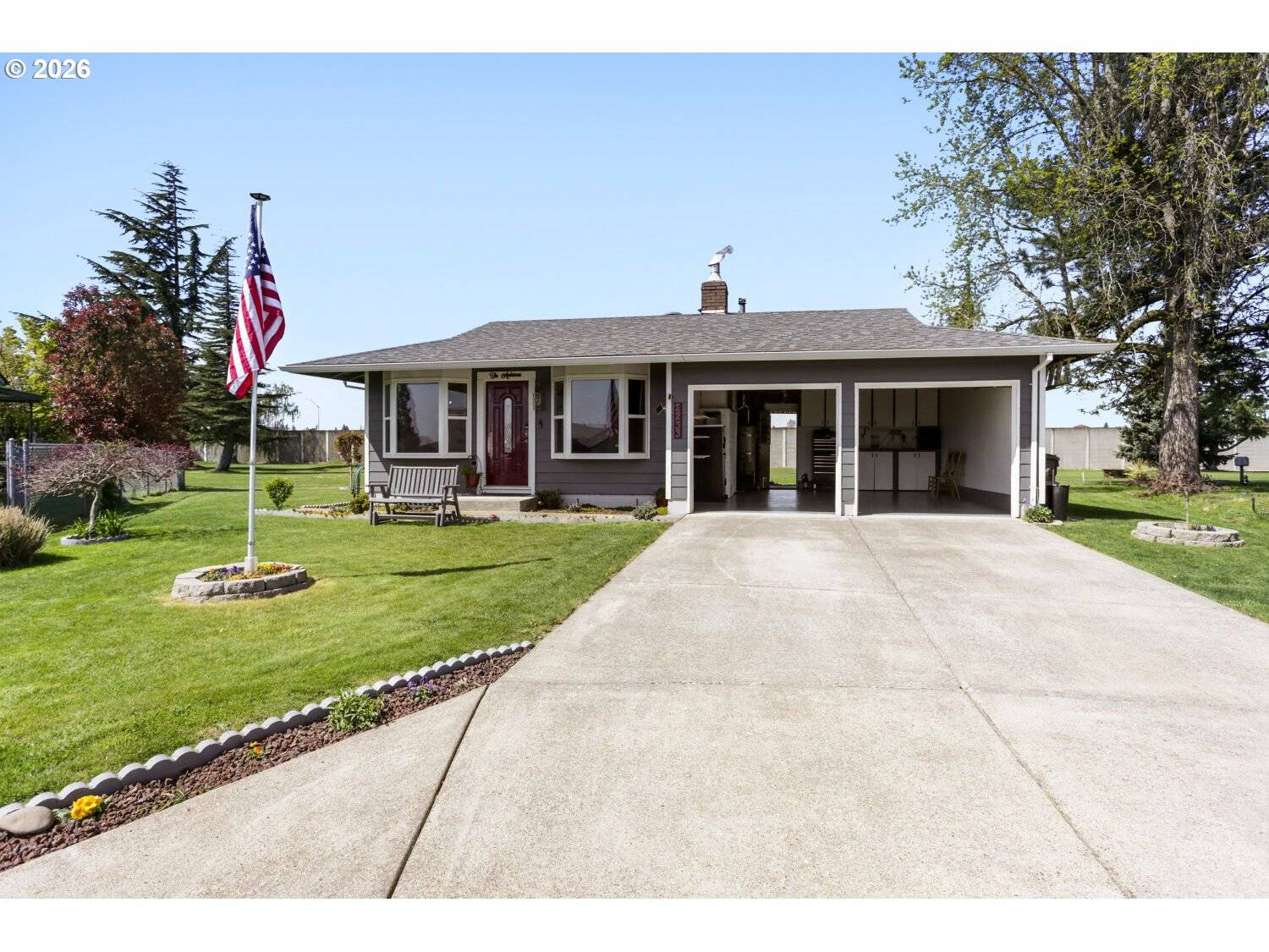 2233 COUNTRY CLUB TER, Woodburn, OR 97071