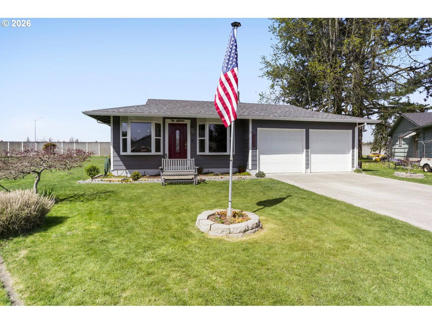 2233 COUNTRY CLUB TER, Woodburn, OR 97071