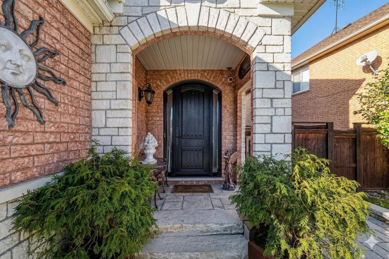 166 Worthington AVE, Richmond Hill, ON L4E 4N7