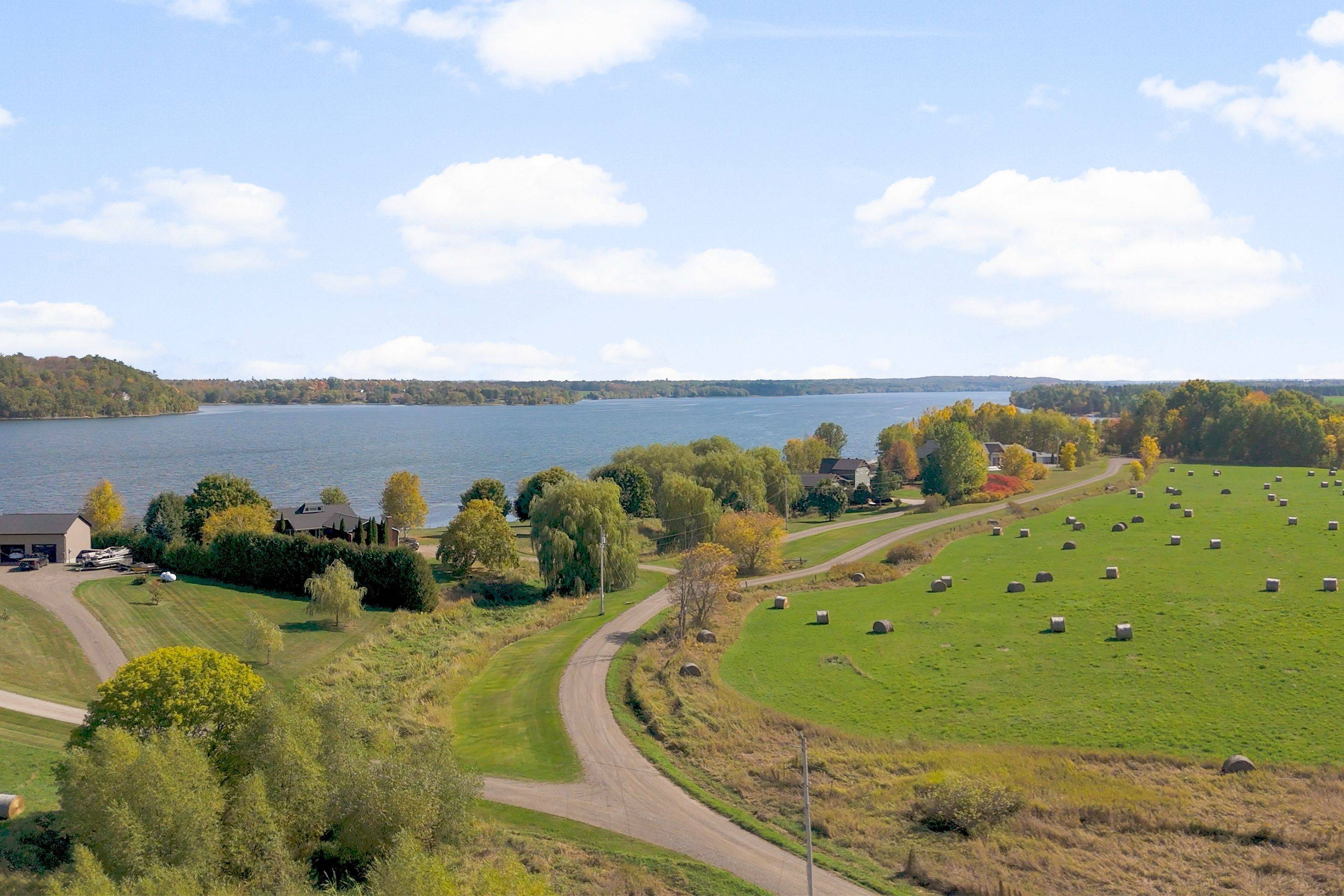 231 Finnerty RD, Whitewater Region, ON K0J 1K0