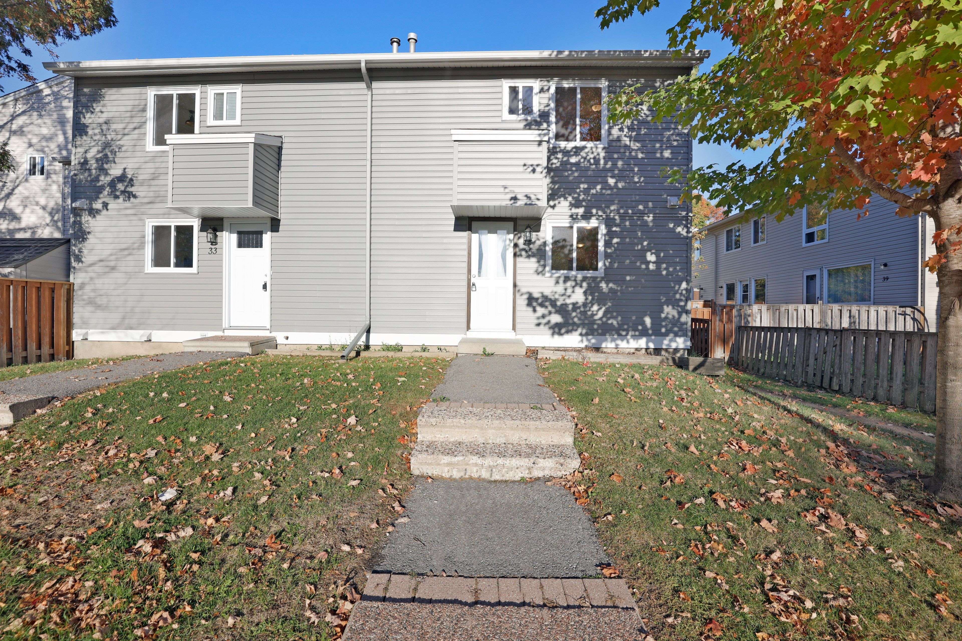 35 Thistledown CT #18, Barrhaven, ON K2J 1J4