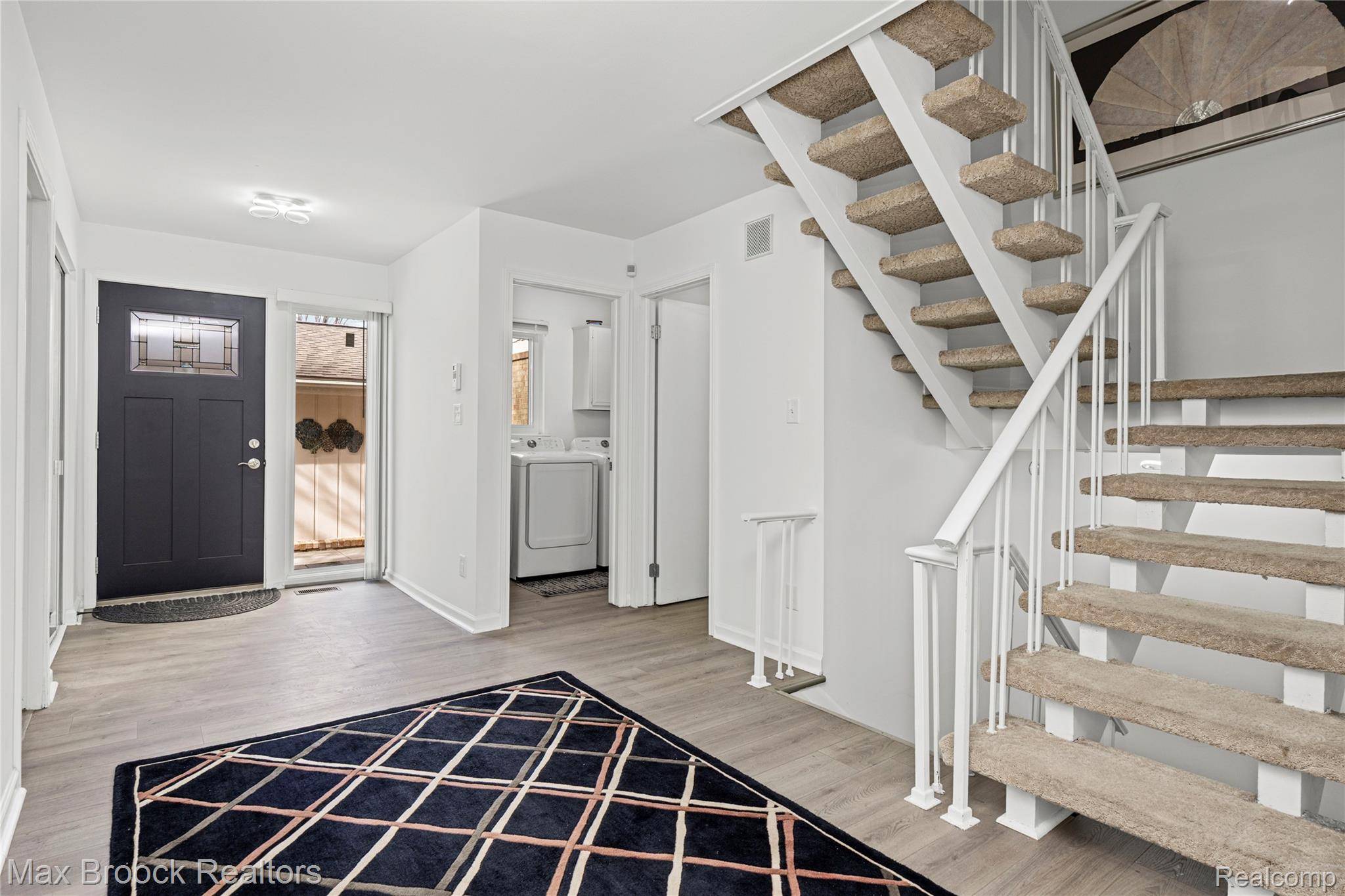 7451 Pebble PT, West Bloomfield Charter Township, MI 48322