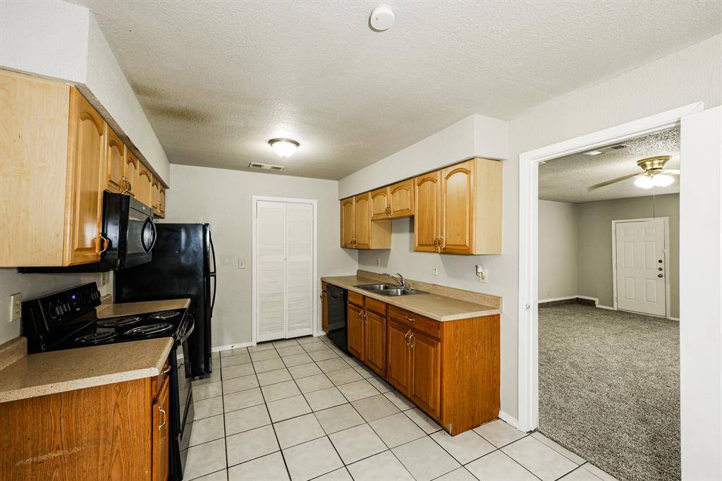 218 Long shadow Lane, Mesquite, TX 75149