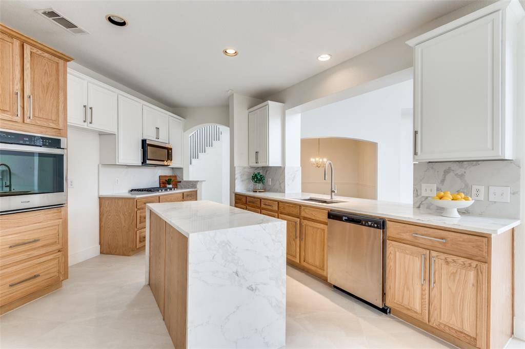 396 Parkvillage Avenue, Fairview, TX 75069